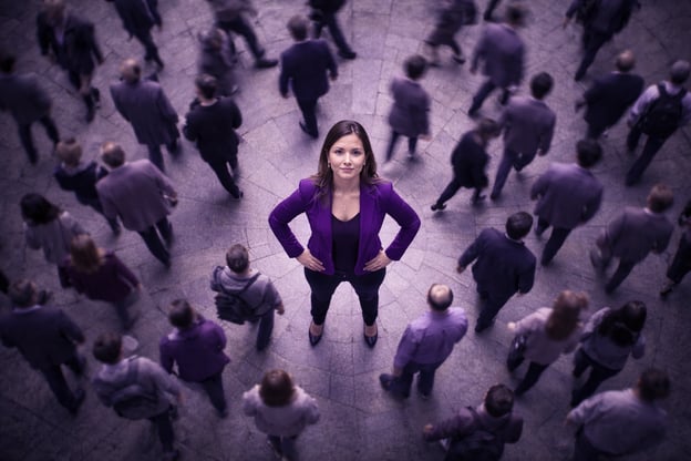 kalabaliklarda fark edilmek mumkun