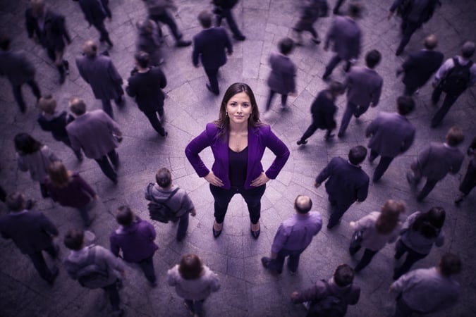 kalabaliklarda fark edilmek mumkun